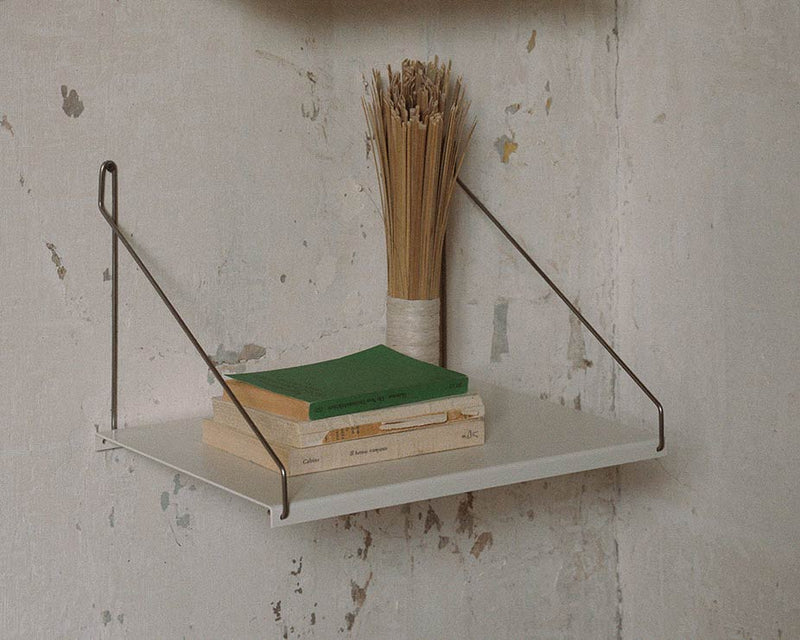 Single Shelf | Warm White Steel | D27 / W40 – FRAMA