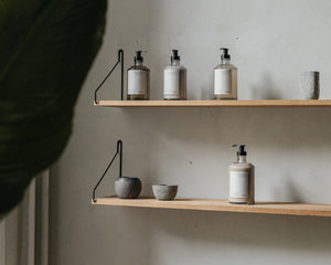 FRAMA Shelf Natural Oak D20/W80 Black/Context